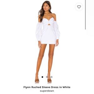 NWT Superdown Flynn Ruched Sleeve Dress in White
superdown XS